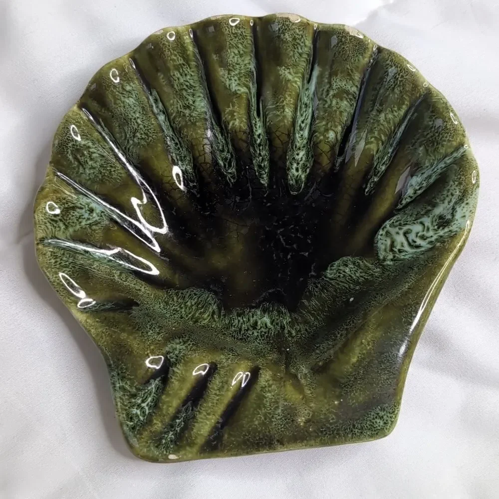 Handmade Green Decorative Shells Wade of California USA 699